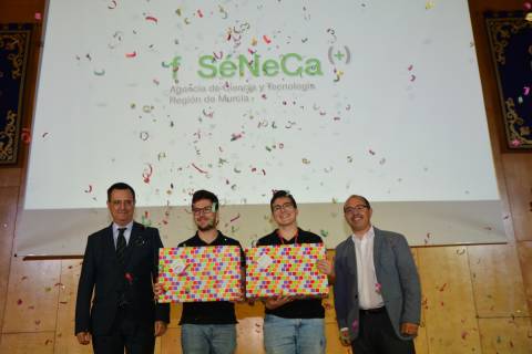 Entrega de los ordenadores gaming a los ganadores de las finales generales de ESO y Bachillerato.