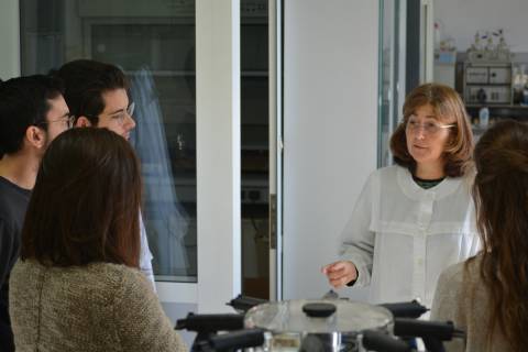 Stella Moreno durante un curso sobre Aerobiología.