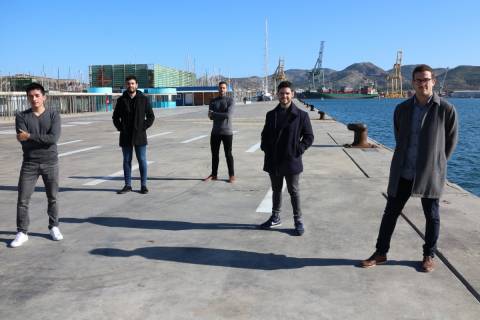 Los cinco arquitectos premiados, en el puerto de Cartagena.