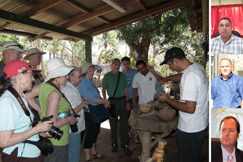 Imagen de turistas en un tour por comunidades rurales de Nicaragüa. A la derecha, el doctorando y sus directores de tesis.