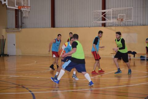 Un partido de baloncesto del Trofeo Rector de 2019.