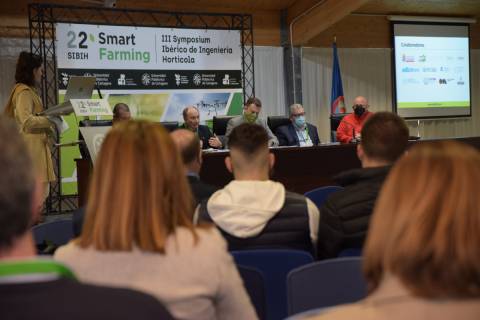 Ponentes durante la mesa redonda del congreso Smart Farming.