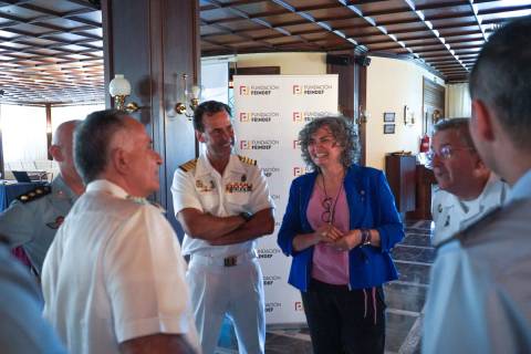 La rectora en la presentación de la Fundación Feindef.