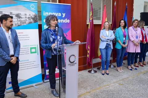 La rectora, durante la inauguración del evento.