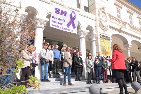 Lectura de manifiesto con motivo del 8M en el Rectorado de la UPCT