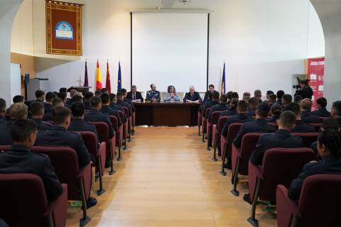 Estudiantes del CUD durante una visita a la UPCT el pasado curso 