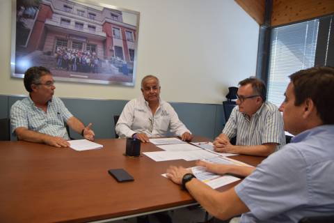 Domingo García, Miguel Ángel Oropeza, Ángel Rafael Martínez y Antonio Duréndez, ayer en la Facultad de Ciencias de la Empresa.