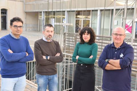 Antonio Javier García, Rafael Asorey, Laura García y Joan García, en la Escuela de Telecomunicación de la UPCT.