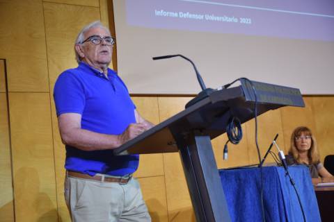 Andrés Perales, Defensor Universitario, esta mañana en el Paraninfo.