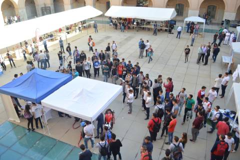 Numerosos estudiantes han asistido al evento en la Escuela de Industriales.