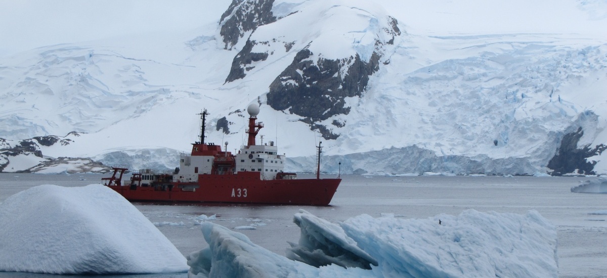 El comandante del B.I.O Hespérides hablará sobre el Programa Polar Español