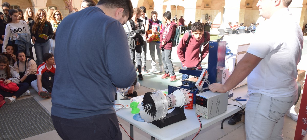 Casi 700 estudiantes de Bachillerato y ESO han visitado la UPCT en un  mes con el nuevo programa Descubre la UPCT