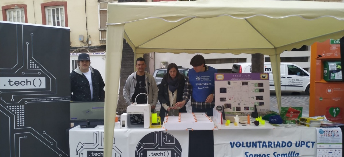 Estudiantes de TechClub llevan Internet de las cosas e impresión 3D a la Plaza de San Francisco