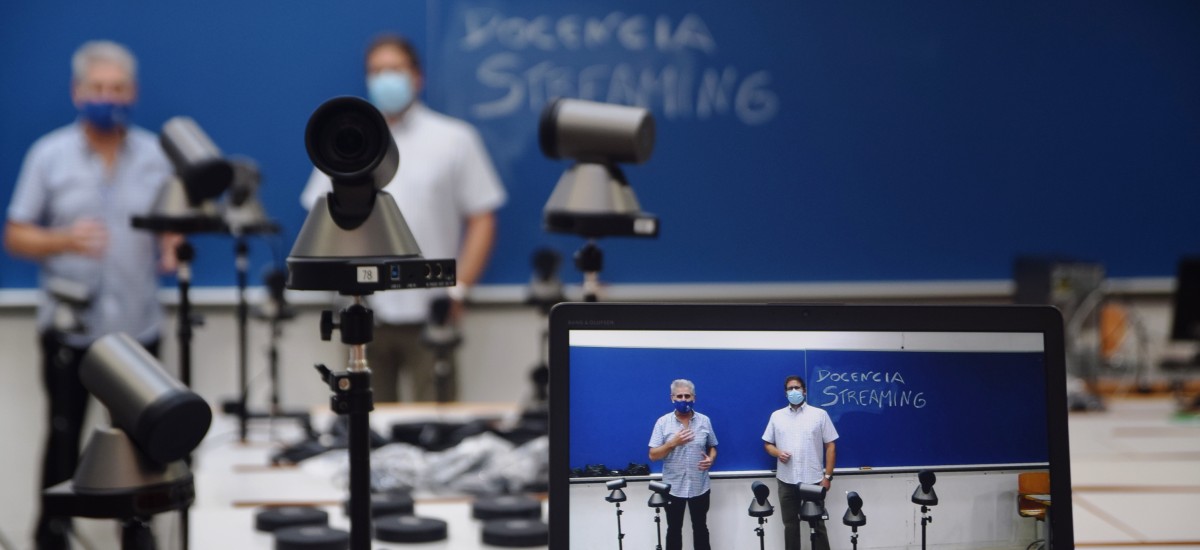 Las cámaras robotizadas para emitir las clases ya están instaladas en las aulas