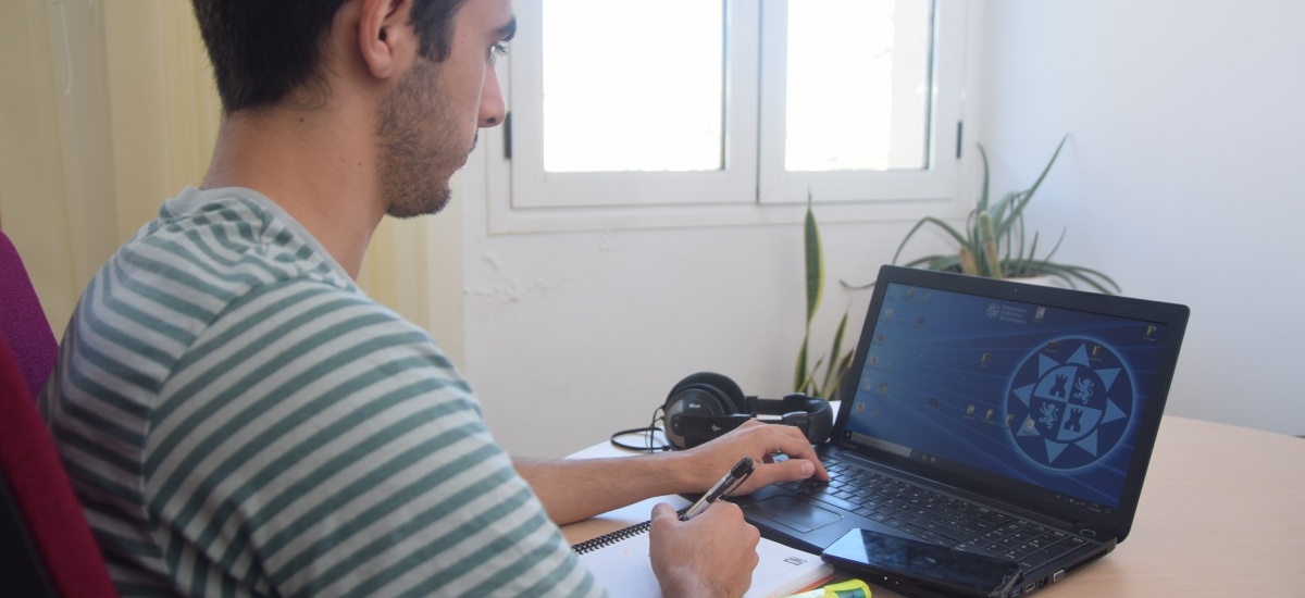 Los nuevos estudiantes de grado pueden seguir online las charlas de bienvenida de sus centros