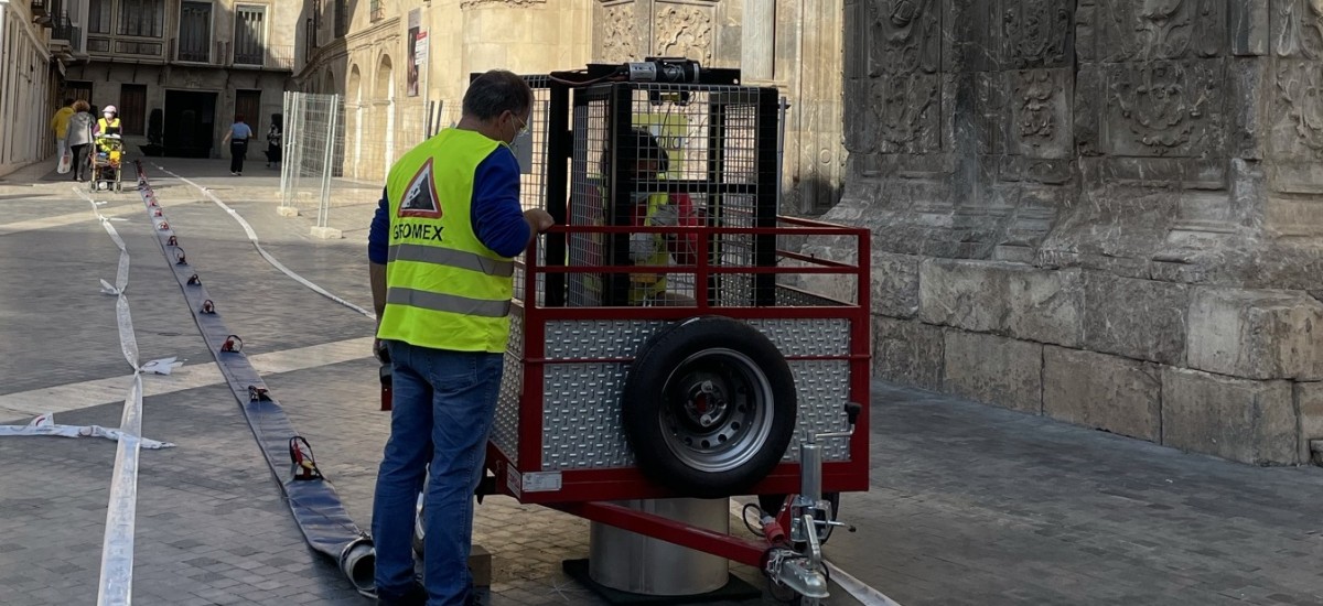 Miden cómo transmitiría una onda sísmica el terreno bajo la Catedral de Murcia