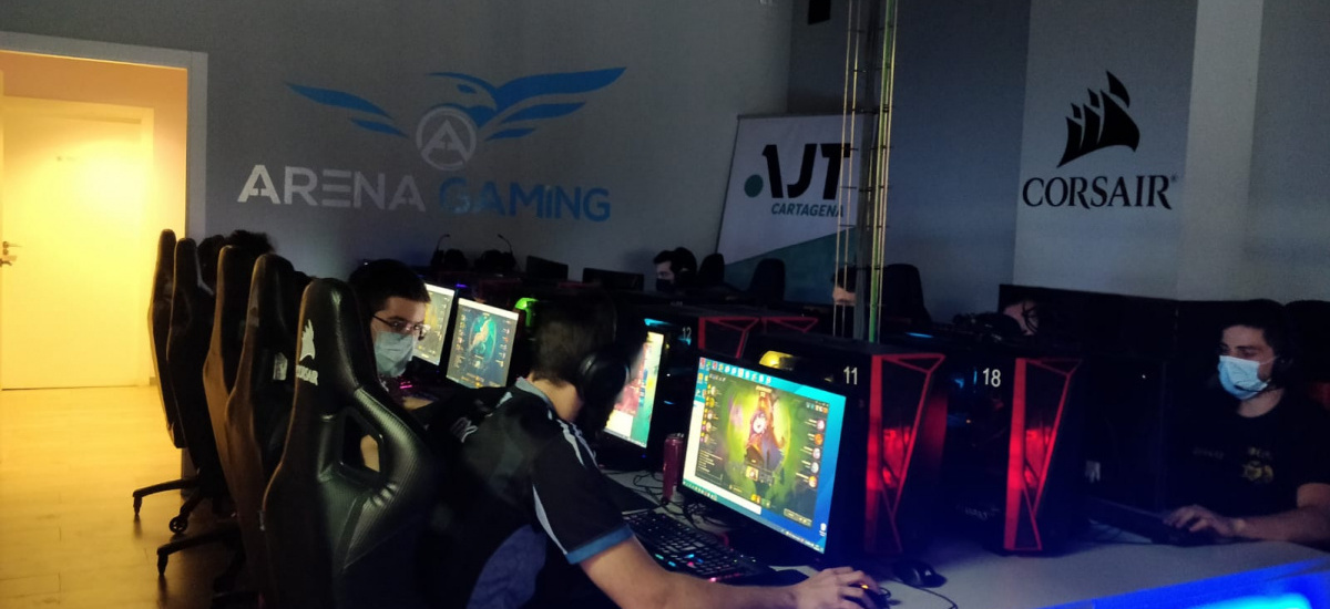 Imagen Tropas de Adherbal, formadas en UPCT Esports, ganan la final de la liga LOL de Carthagineses y Romanos