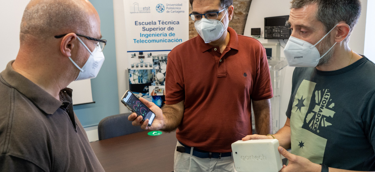 Analizan en tiempo real la calidad del aire en la Escuela de `Teleco¿ con un medidor desarrollado por la spin-off Qartech Innovations