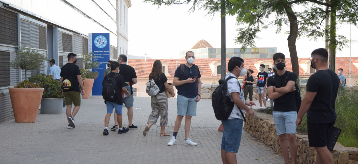 Imagen Comienzan las clases: vuelve la plena presencialidad y se mantienen las medidas de prevención sanitaria