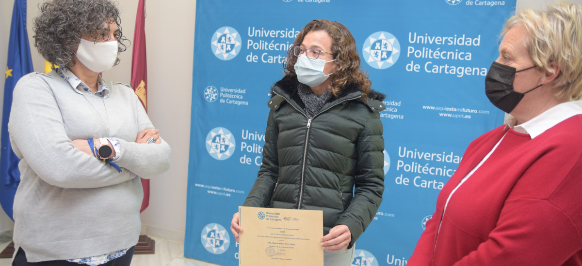 Acc&eacute;sit para la investigadora Marta Terry en el concurso de microrrelatos por la eliminaci&oacute;n de la violencia contra la mujer