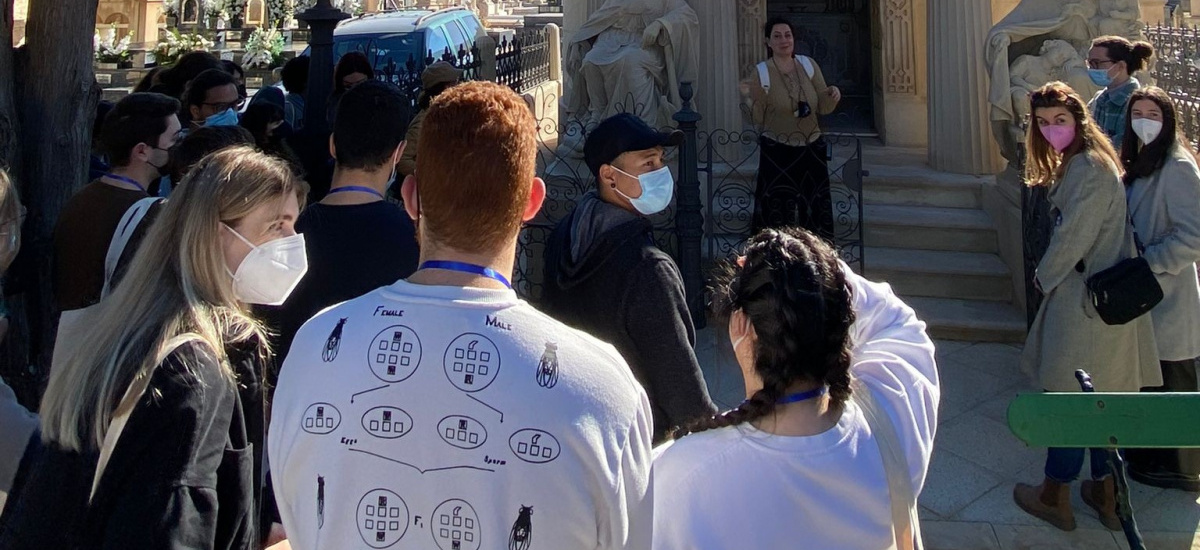 Exposición en el CIM sobre el cementerio de Los Remedios que han visitado estudiantes de Arquitectura