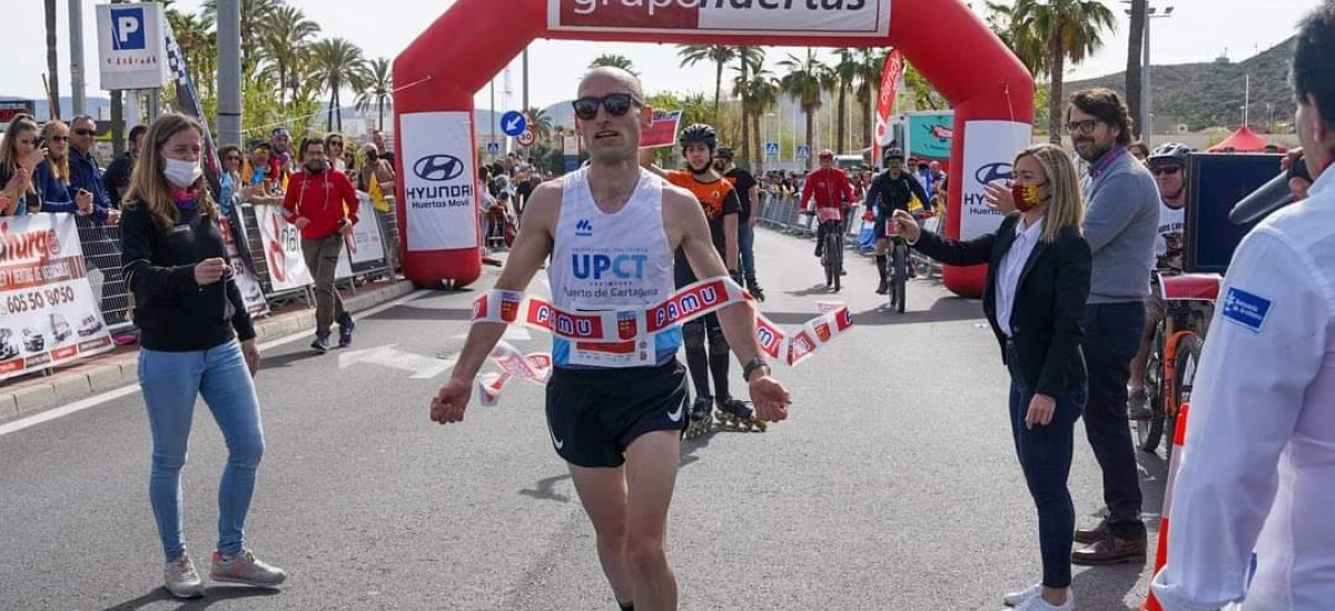 de Manuel Marchena, del UPCT Puerto de Cartagena, en la Media Maratón de Cartagena
