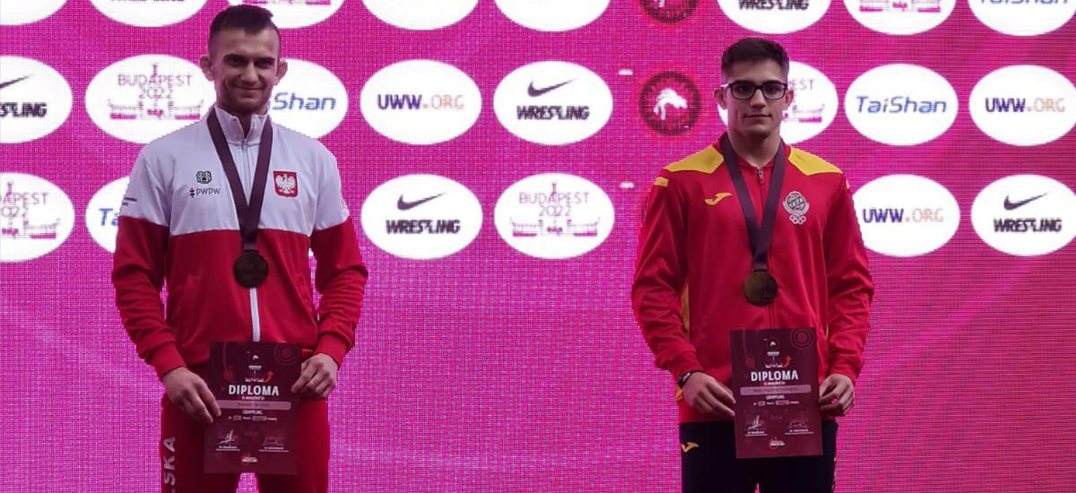 El estudiante de Ingeniería Mecánica Sergio Riquelme, bronce en el campeonato europeo de lucha