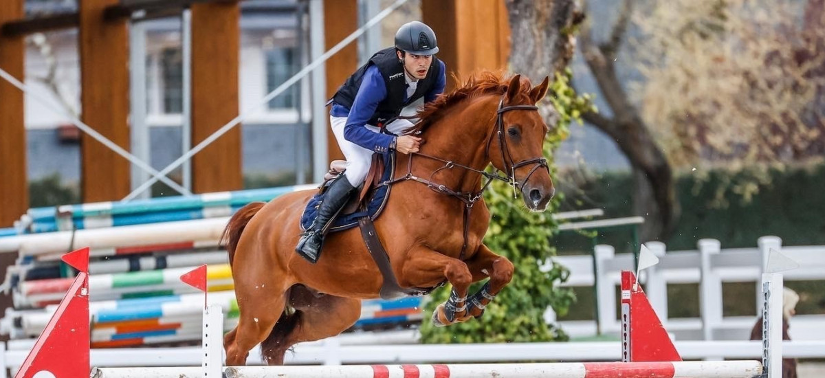 Imagen Jesús Rueda, alumno de Arquitectura, campeón de España universitario de salto ecuestre