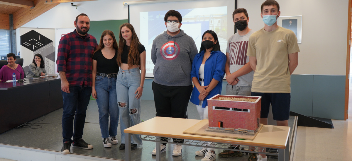 Imagen Estudiantes de Los Alcázares y Cartagena alcanzan la final nacional de la Olimpiada de Ingeniería en la Edificación