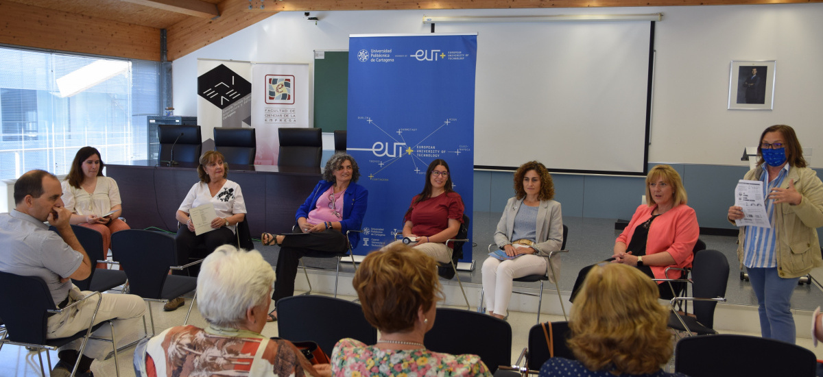 'Mujeres que mueven el mundo desde la UPCT' dialogan sobre igualdad de género