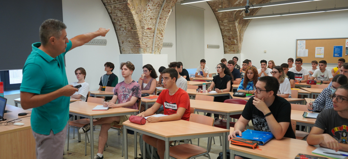 Aula llena de grandes expectativas laborales en el nuevo grado en Ciencia e Ingeniería de Datos