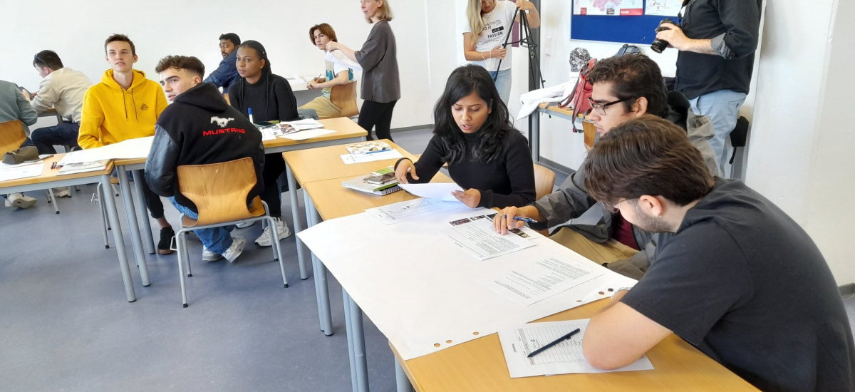 Estudiantes de alemán participan en un encuentro en Darmstadt del proyecto EUt+ de competencias interculturales
