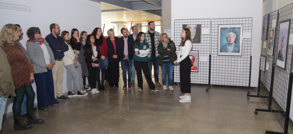 Imagen Inaugurada en el CIM la exposición de la adolescente Paula Tovar