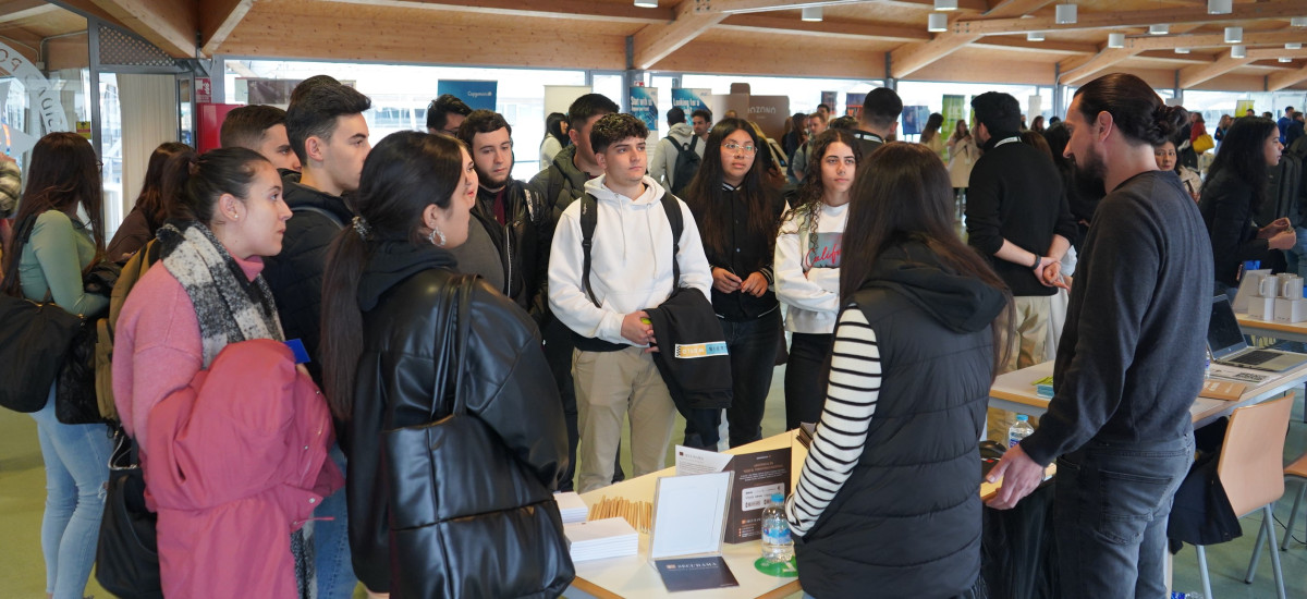 Foro de Empleo: la mayoría de estudiantes de máster trabajan antes de completar su formación en la UPCT