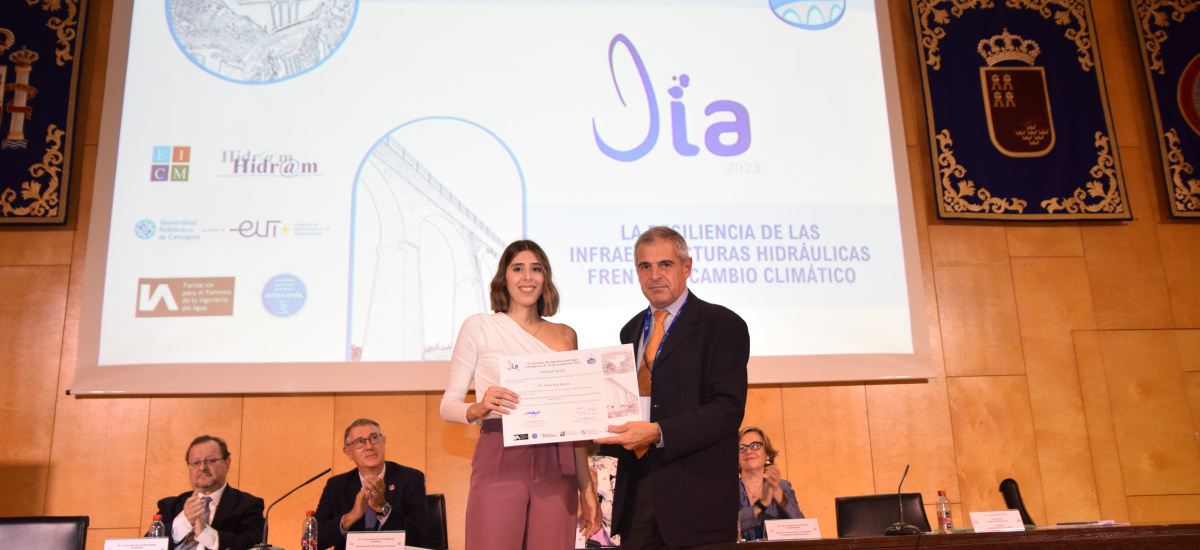 La doctoranda de la UPCT Alicia Ros, premio a la mejor comunicación de carácter experimental