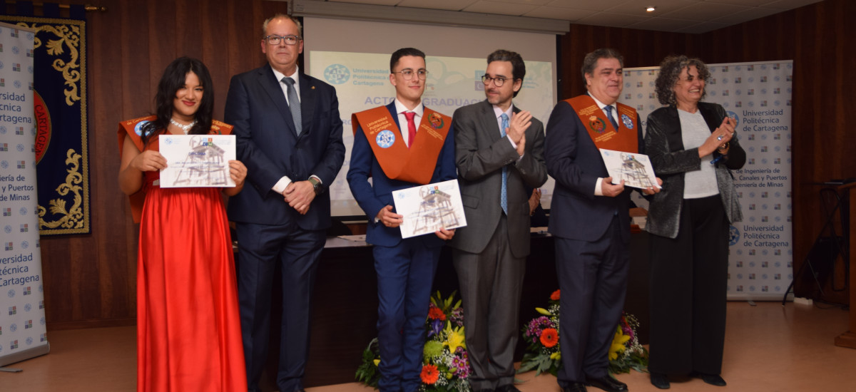 Graduados los nuevos titulados en Ingeniería de Recursos Minerales y Energía y en Ingeniería de Minas