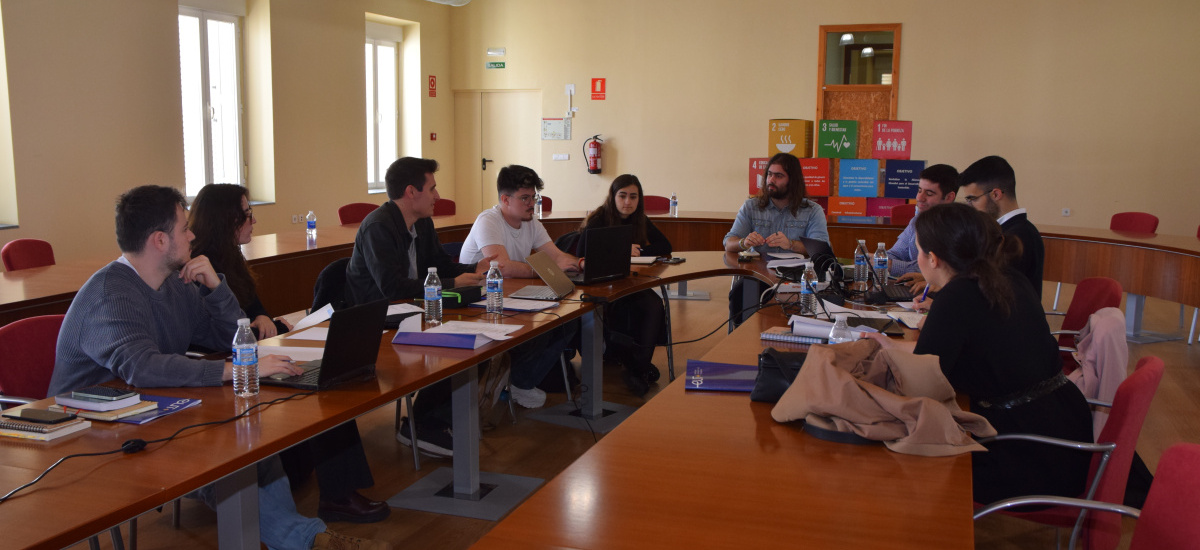 Estudiantes de las cuatro universidades politécnicas del país analizan en Cartagena la gestión de las prácticas en empresas