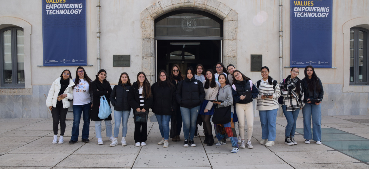 Imagen Preuniversitarias de Pozo Estrecho y Los Belones 'llegan' a la UPCT a través de 'Quiero ser ingeniera'