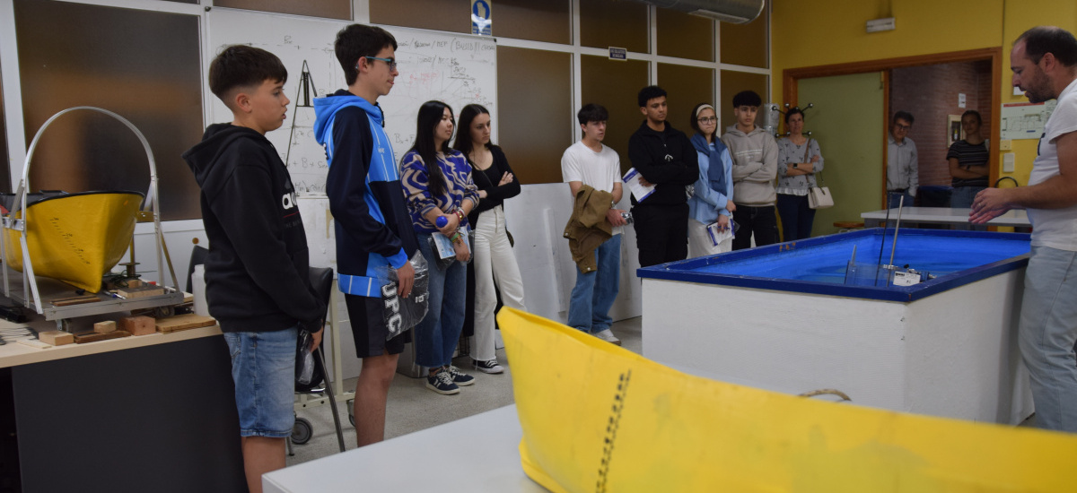 Imagen Preuniversitarios y sus familias descubren las escuelas de Ingeniería del Campus de Alfonso XIII