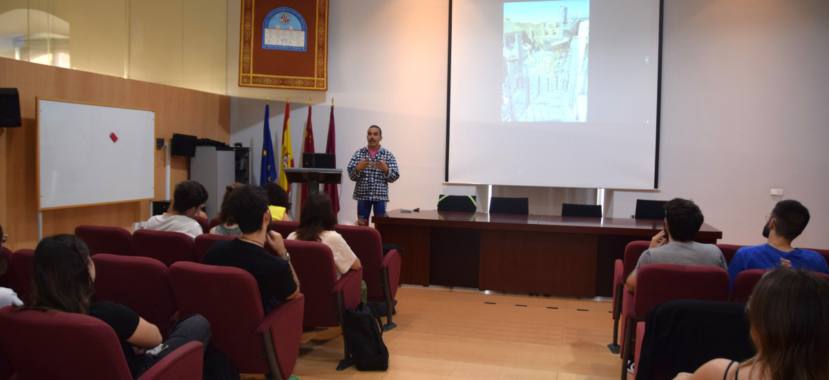 La conferencia `Diseñando, no buscando el estilo, si no la felicidad´ de Carlos Jiménez cierra el ciclo Mucho Más Diseño