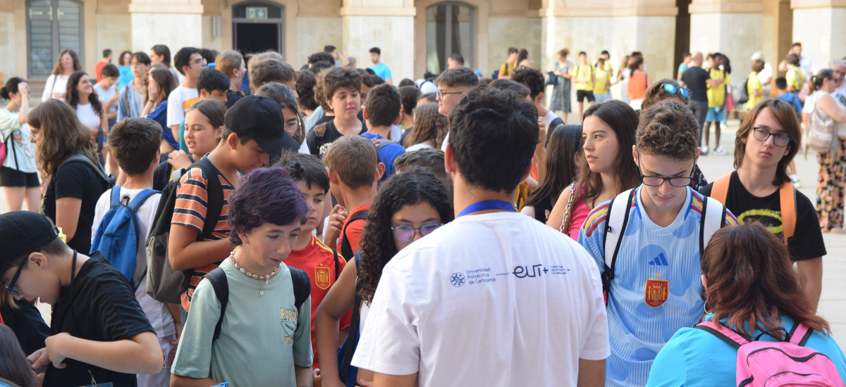 Doscientos menores del Campus Talentum descubren en la UPCT «la satisfacción de entender experimentando»