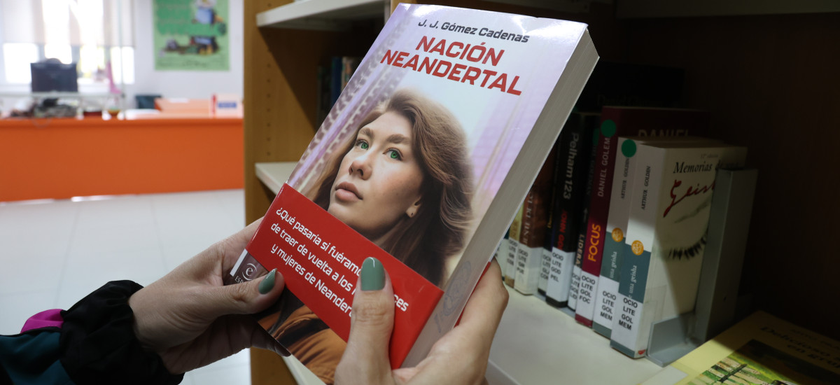 Imagen El Club de Lectura de la UPCT se estrena con la charla del autor de 'Nación Neandertal'