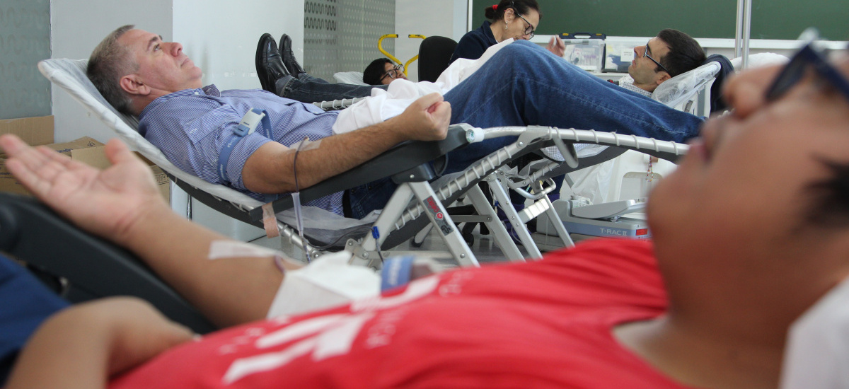 La comunidad universitaria dona sangre, hoy en el Campus de la Muralla, mañana en el CIM y el jueves en Alfonso XIII