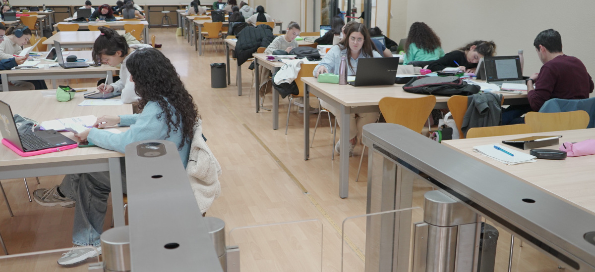 Imagen Las bibliotecas y salas de estudio de la UPCT abren 19 horas al día durante el periodo de exámenes