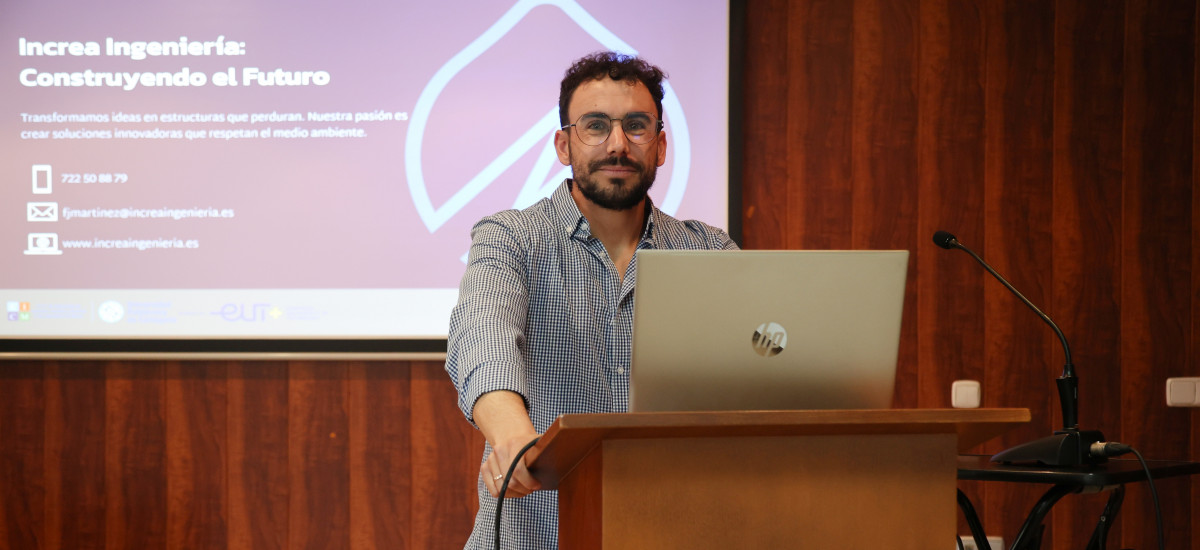 Imagen Francisco Javier Martínez, ingeniero de Caminos: «En Ingeniería vamos todos hasta arriba de trabajo»