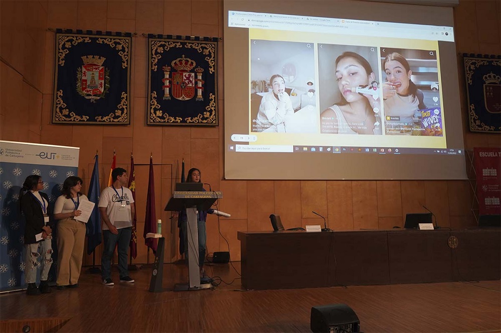 Vulnerabilidad en redes sociales, lenguaje inclusivo, Mar Menor... ponencias de los investigadores de Bachillerato en el congreso SIMIP 