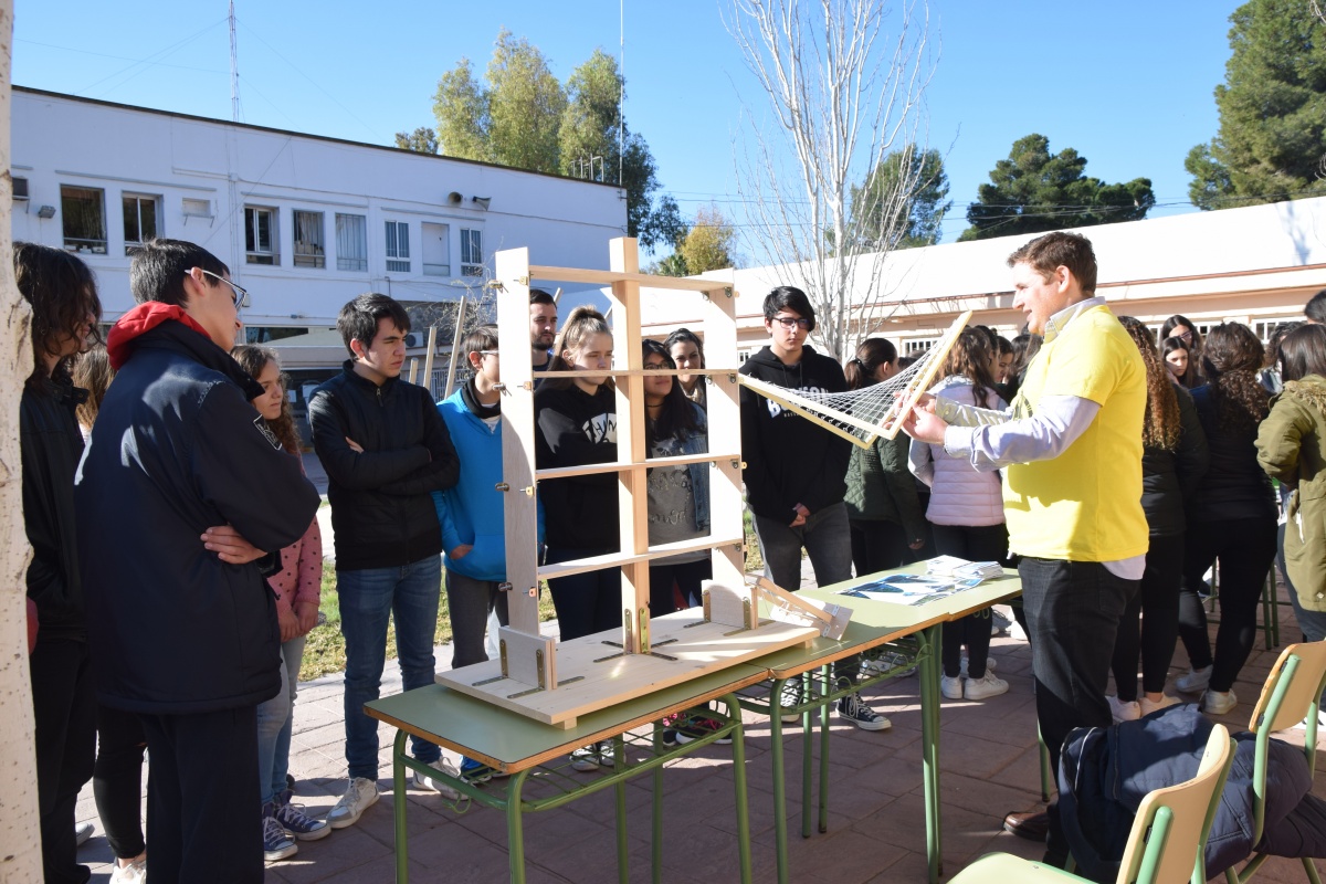 La UPCT exhibe su potencial tecnológico y emprendedor en Huercal-Overa