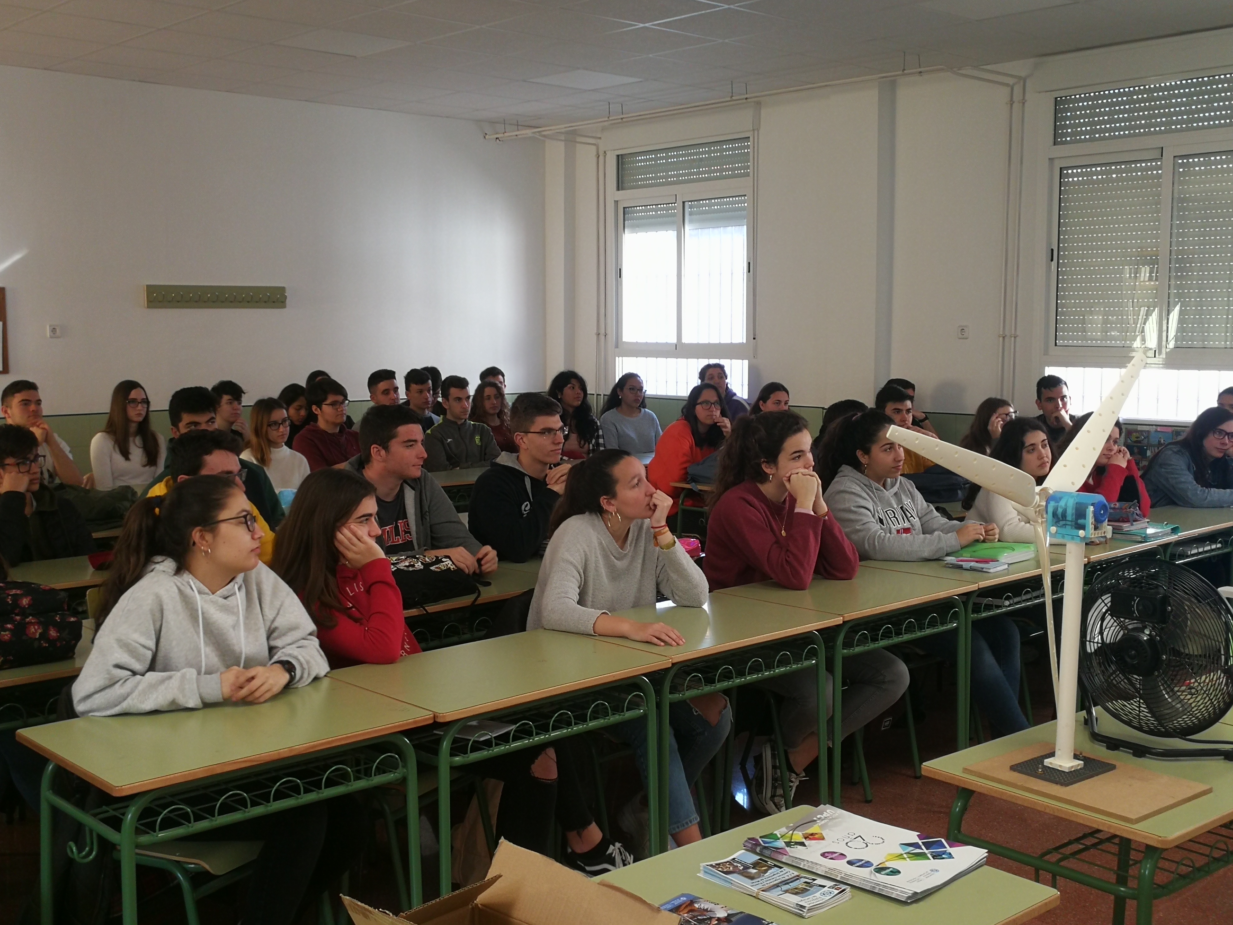 La UPCT clausura la Semana de la Ciencia del Jiménez de la Espada con una charla sobre energías renovables