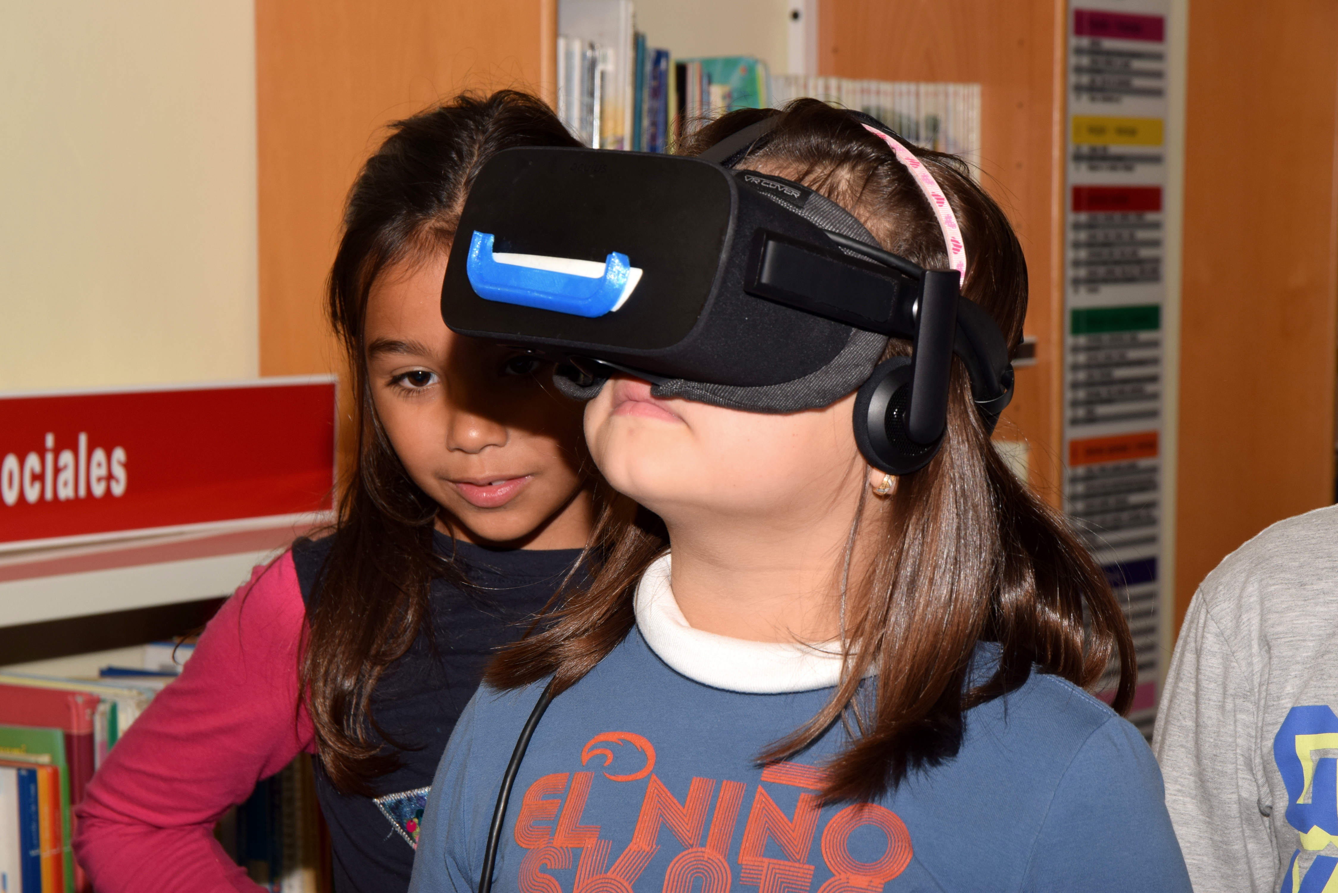 foto: Taller de hologramas para concluir el circuito divulgativo por las bibliotecas