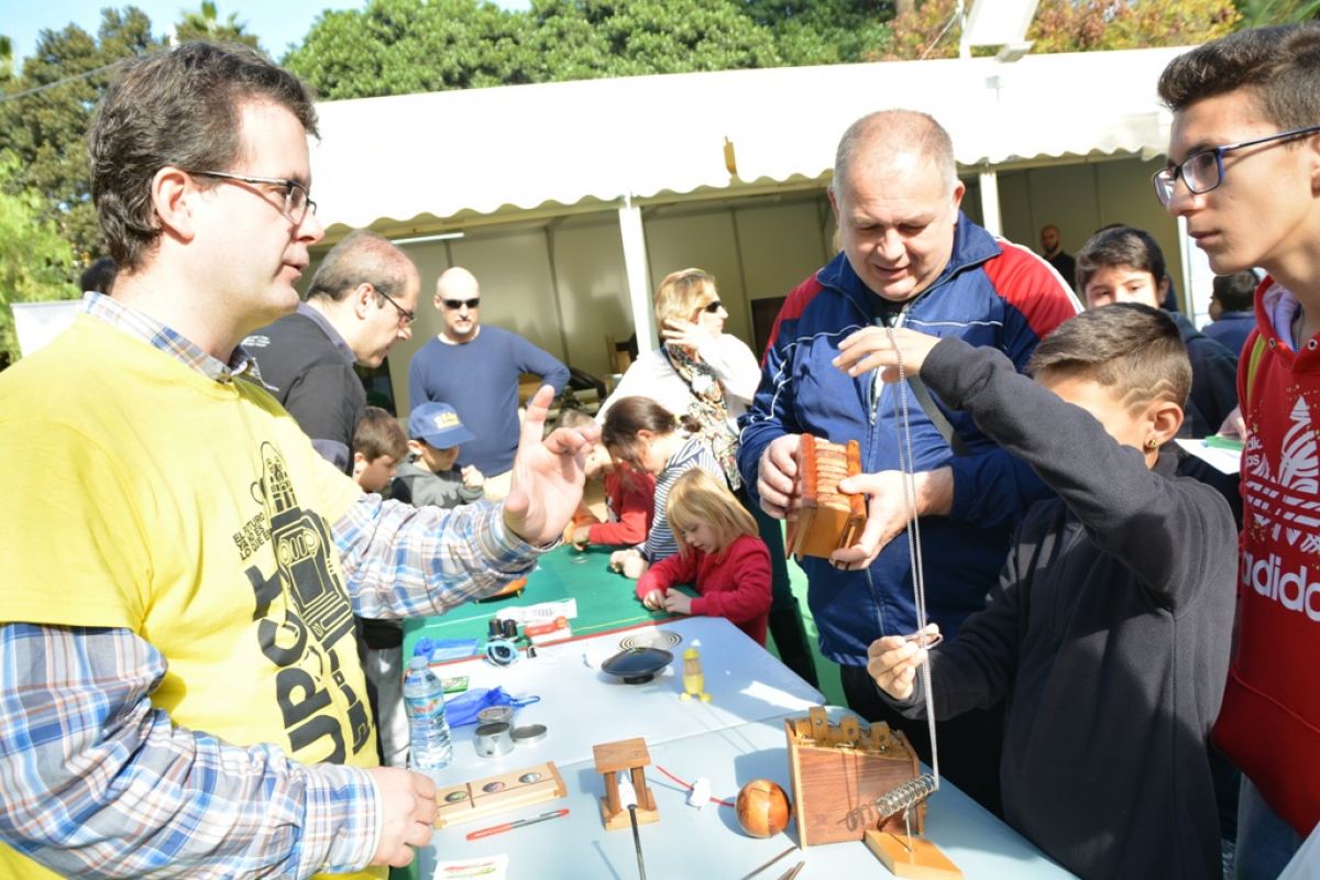 foto: La Politécnica reta a los jóvenes a demostrar y aplicar sus conocimientos en la Semana de la Ciencia 2017